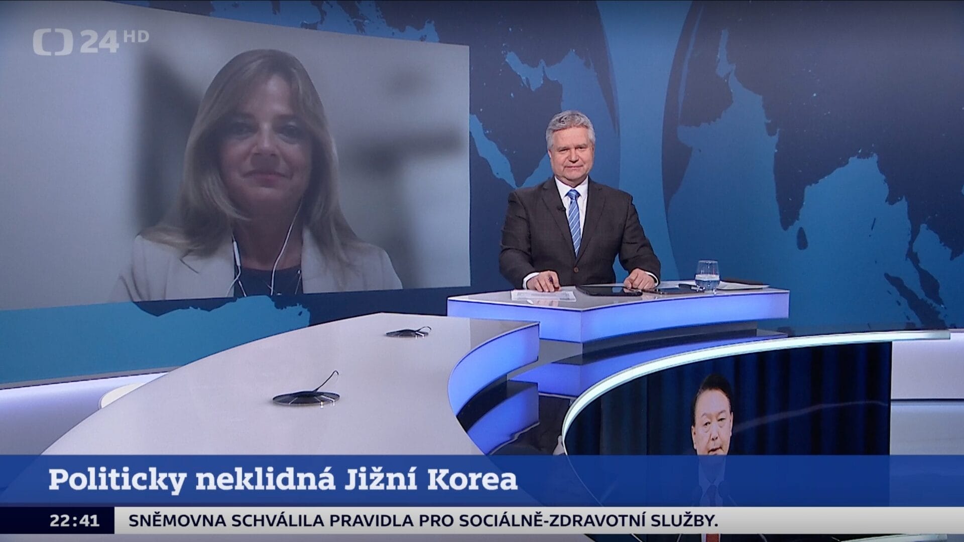 ČT24 | South Korean president surprises the country with martial law